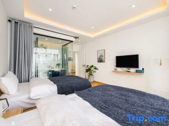 1 Bedroom Suite