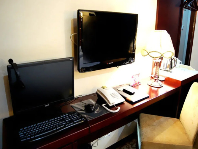 Kunming Tong Yi Business Hotel