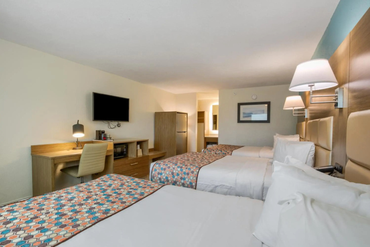 Beachside Resort Hotel