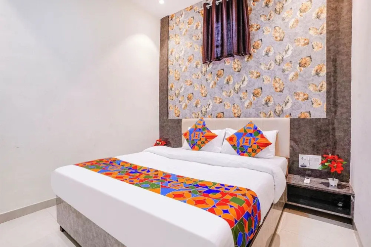 Fabexpress Dhanlaxmi Residency