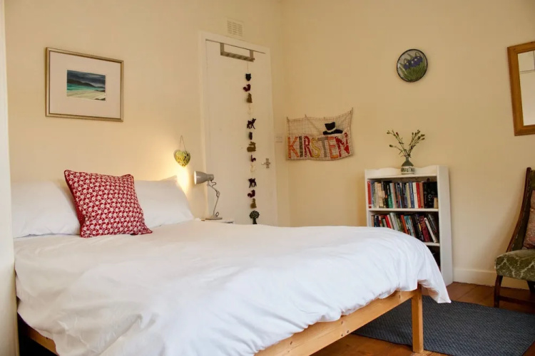 1 Bedroom Private Garden Flat