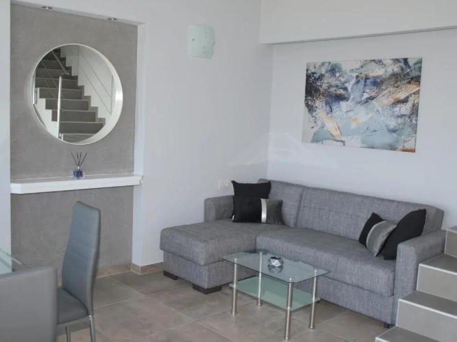 Apartment with sea view