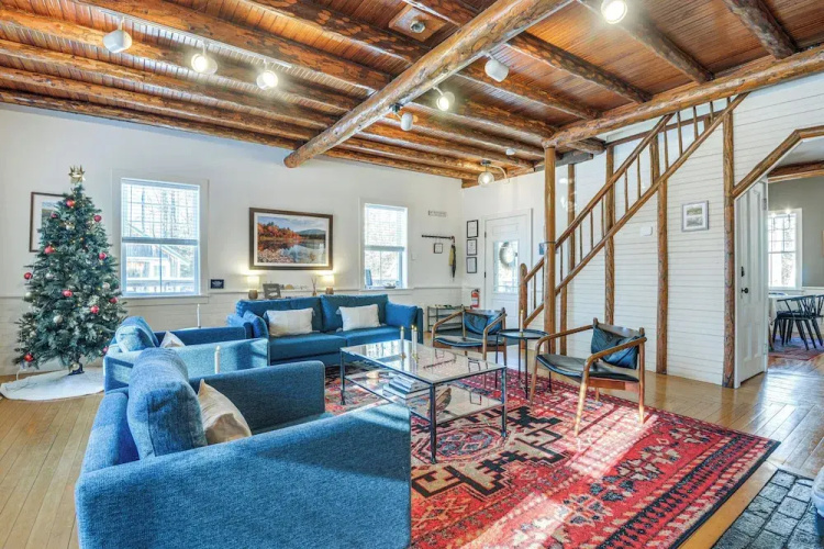 Charming Jaffrey Cottage w/ Deck & Grill!