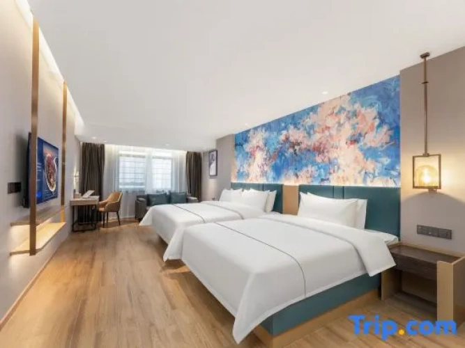 Deluxe Twin Family room