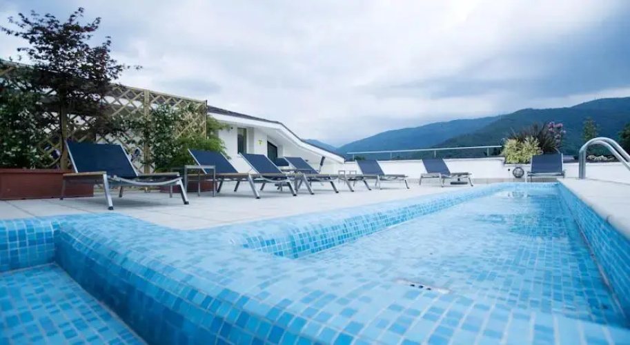 Regal Residence