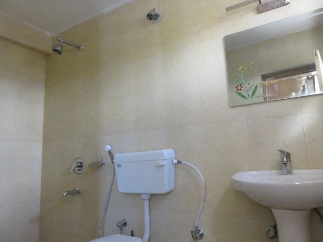 Hotel Nezer Holiday Inn
