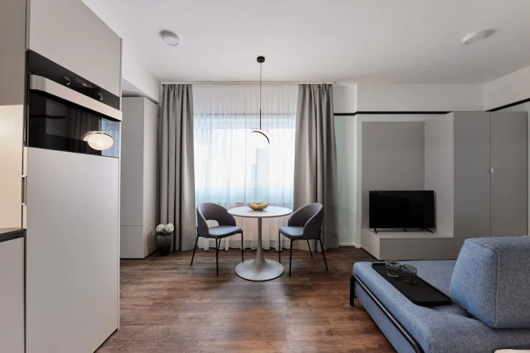 The Amberlyn Suite Hotel