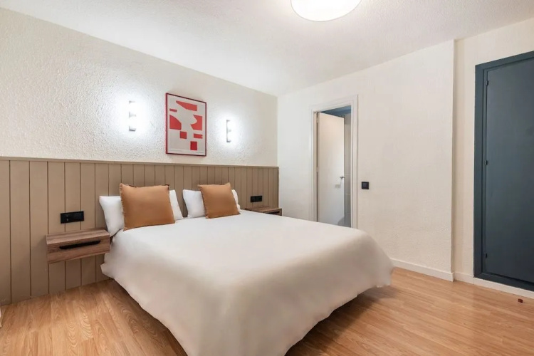Granada Suites by Olala Homes