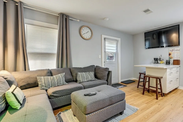 1 Bedroom Apartment