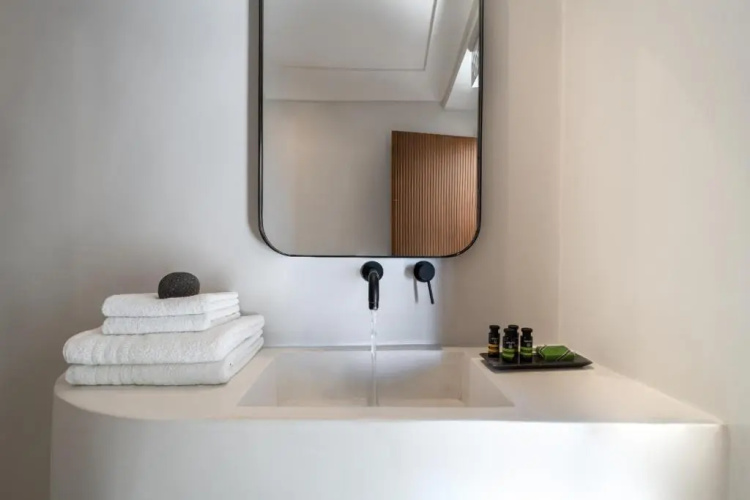Akra Suites & Spa