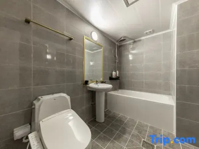 Iksan Hotel G7