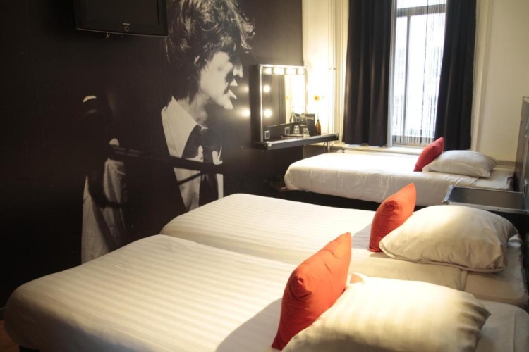 Triple room