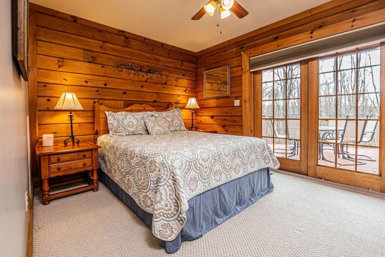 Rock Lodge Cabin by Taylor Made Deep Creek