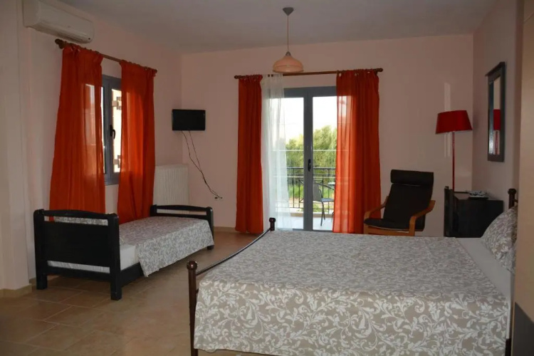 Lotus Sea View Studio Apartment 2