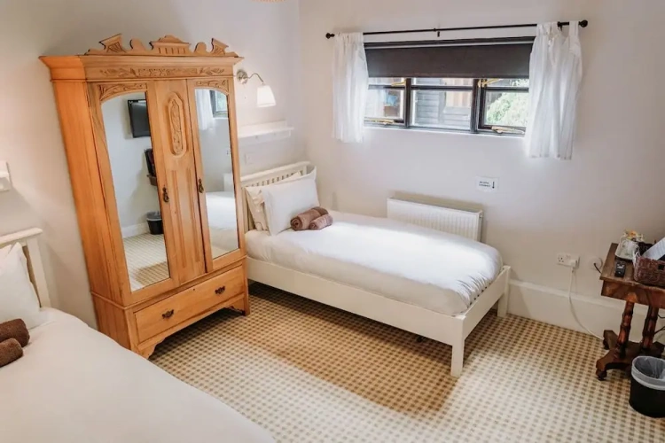 1 Bedroom Double Suite