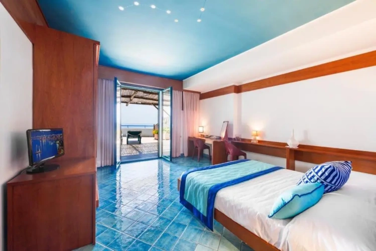 Standard Double room with sea view