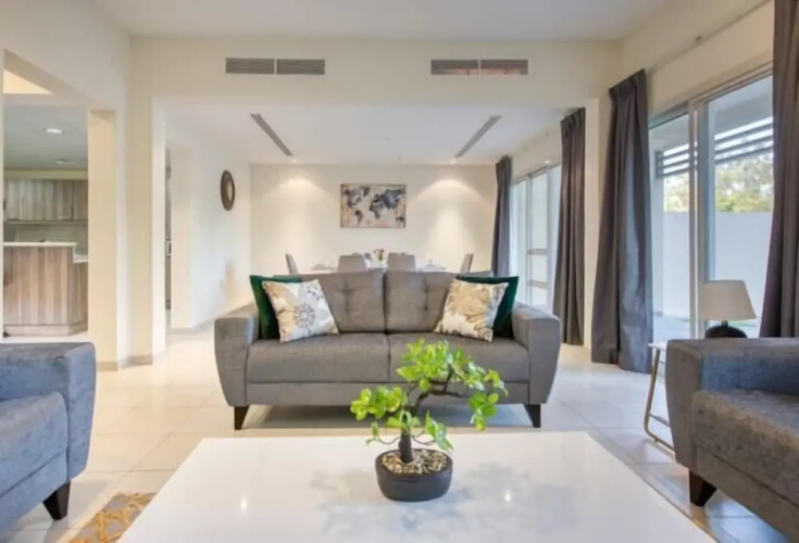 R&H Villa