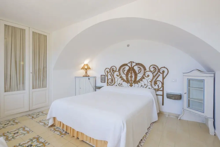 3 Bedrooms Villa with balcony