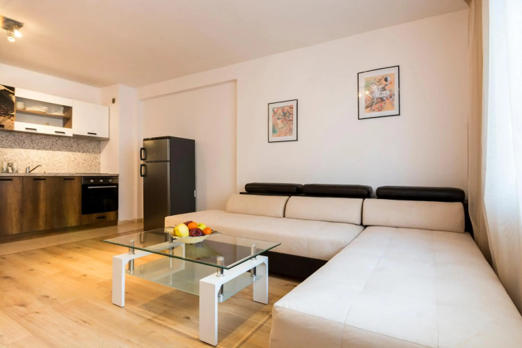 Ibar Apartment & Garage