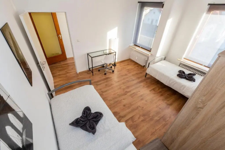 AVR Apartment HOF 7