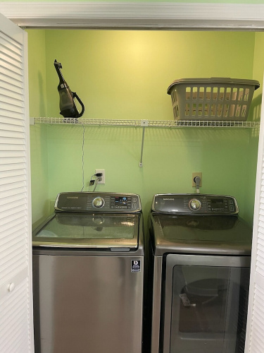 Pelicans Reef Large 2BR Condo w/ Vaulted Ceilings, Loft Bedroom & Space for 8 Guests