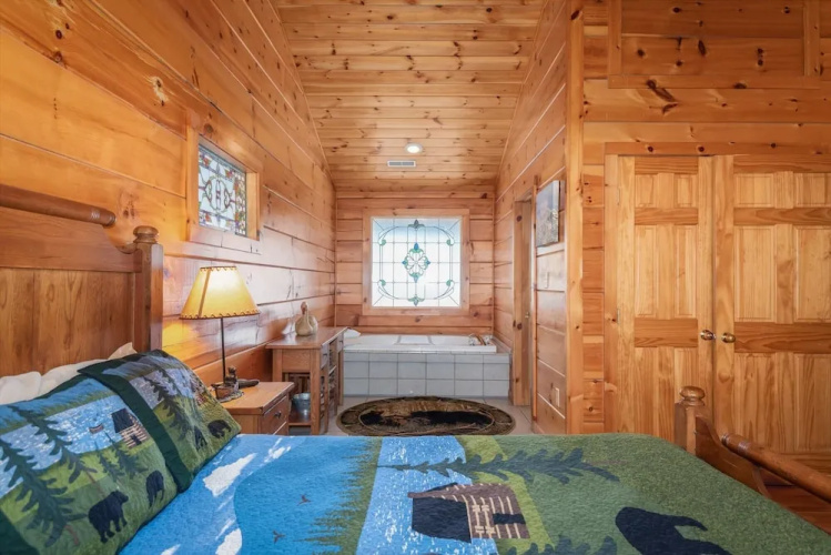 A Wolf's Den - 4 Br Cabin