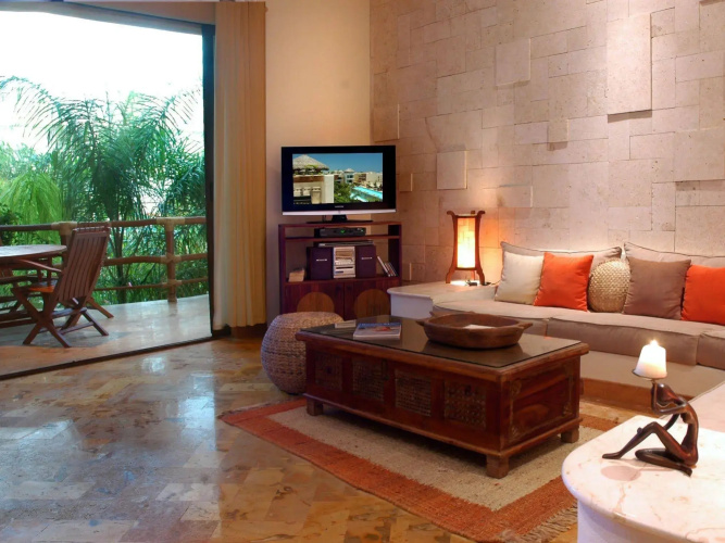 Porto Playa Condo Hotel & Beachclub