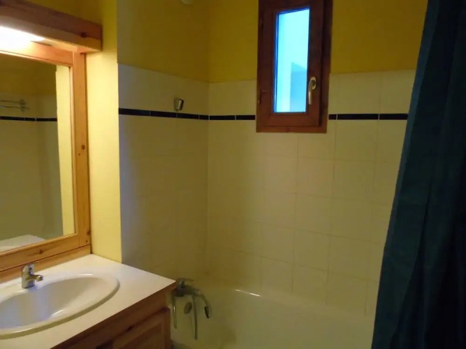 Lou Services Apartment J13 LSI 001