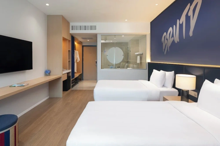 Deluxe Twin room with balcony