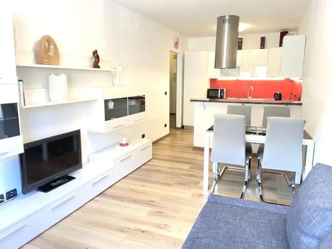 Apartment 19