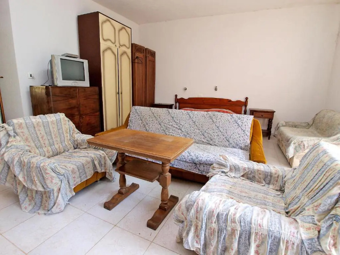 Apartment 820