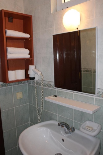 Standard Triple room with balcony