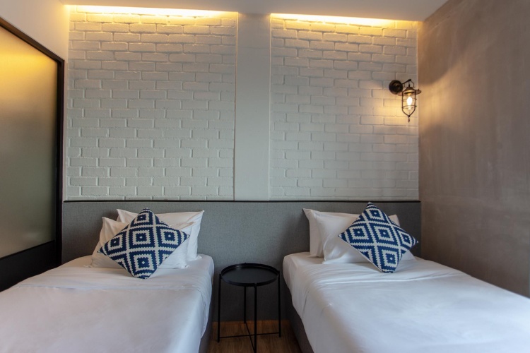 Standard Twin room