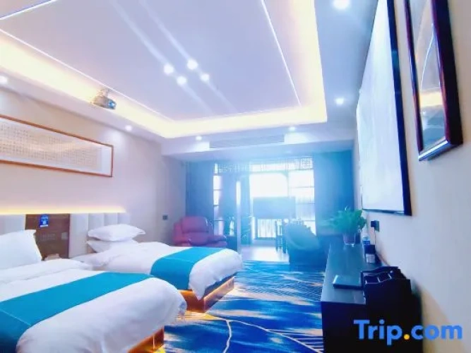 Standard Twin room with balcony