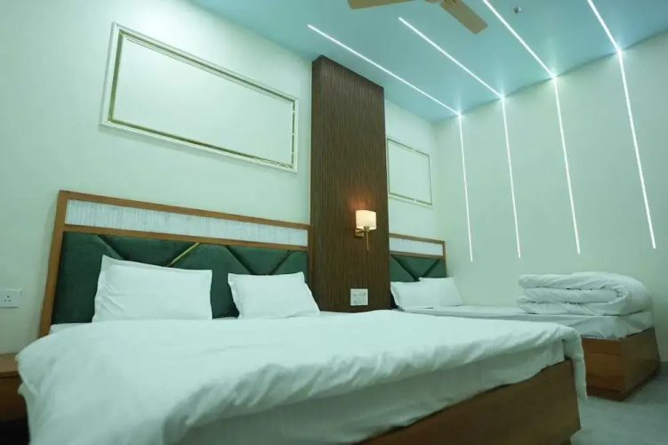 Deep Palace Inn