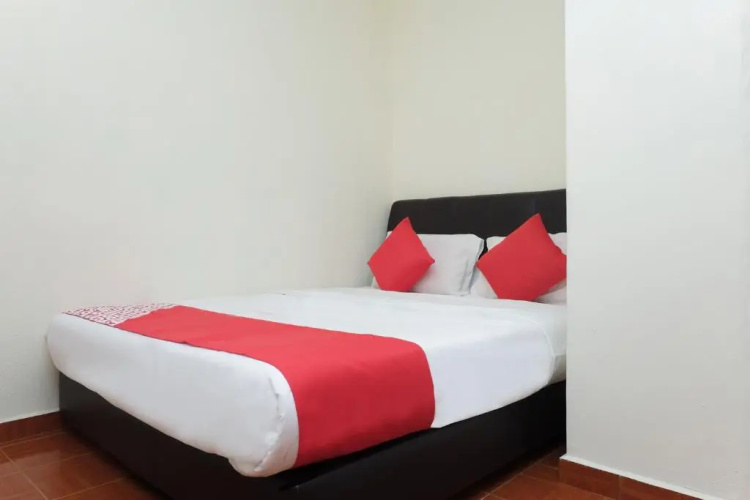 Oyo 89928 Acf Guest House