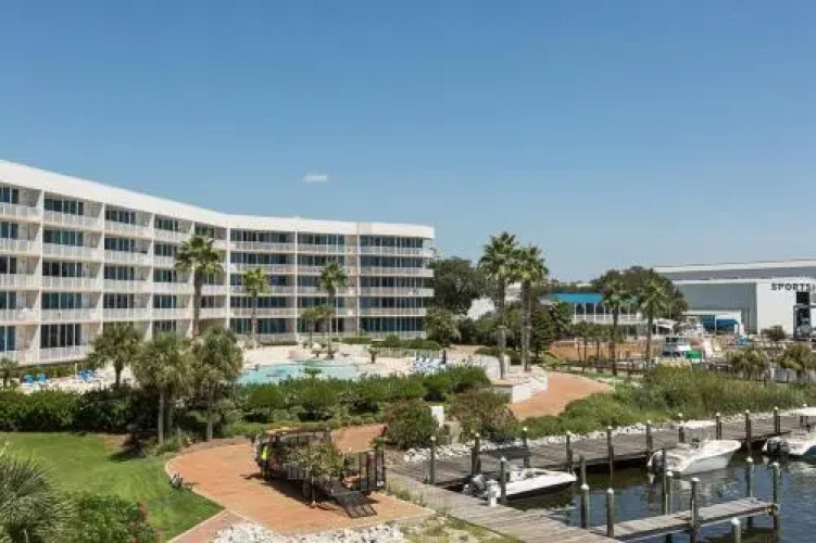 The Moorings Unit 219