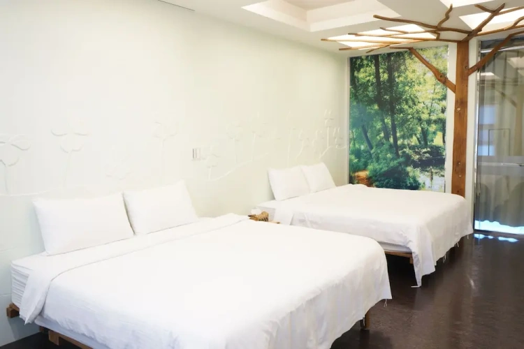 Standard Quadruple room with balcony