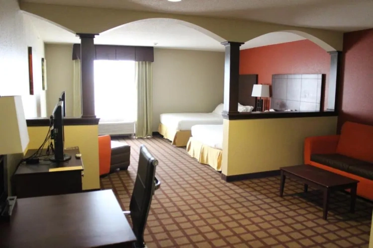2 Bedrooms Double Suite