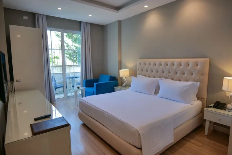 Twin room with balcony