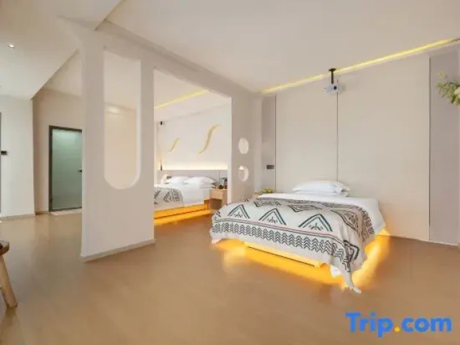 Deluxe Twin Family Suite