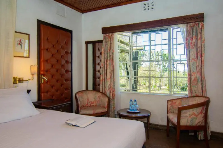Jacaranda Lake Elementaita Lodge
