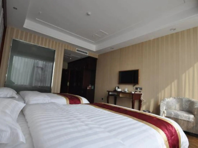 Fengqi Holiday Hotel