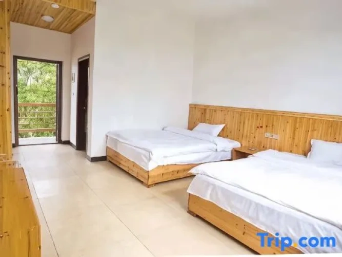 2 Bedrooms Comfort room