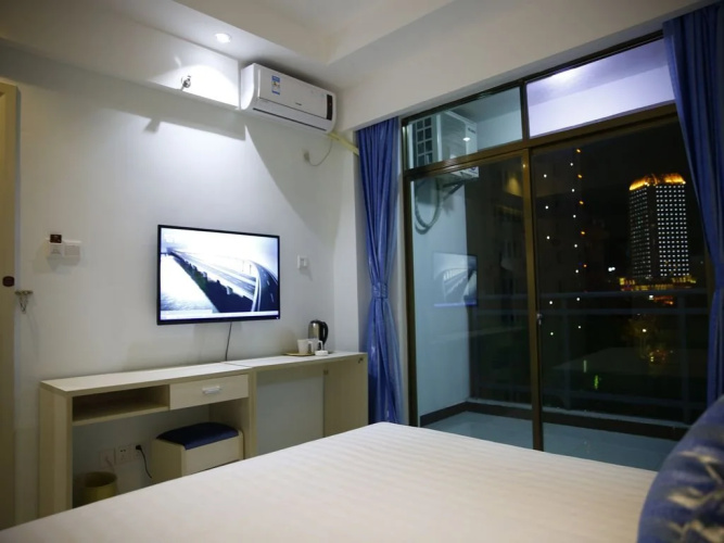 Elan Hotel Sanya First Market
