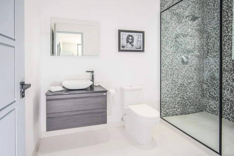 Onyx by Blue Sky Luxury