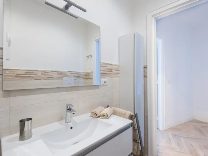 Rsh Vatican Bright Two Bedroom Apartment