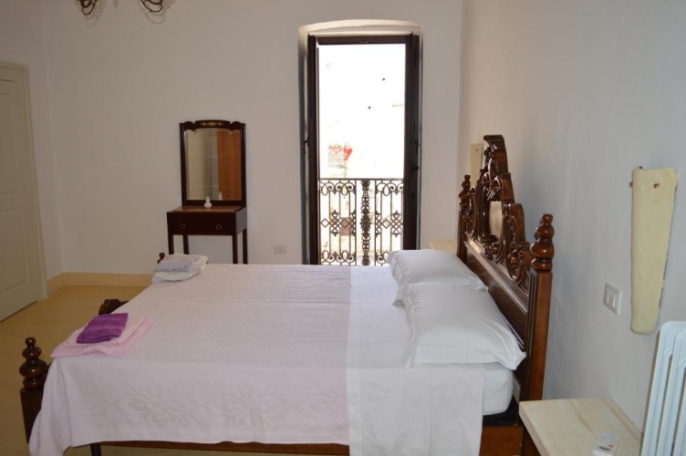 2 Bedrooms Cottage
