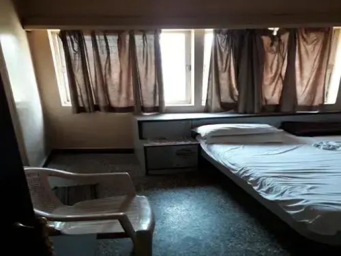 Hotel Girish Kolhapur