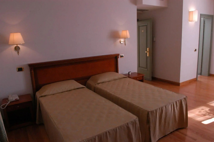 Pilgrim's Hotel